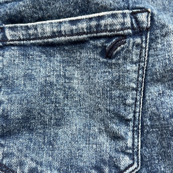 Jeans - Picture 8 of 13